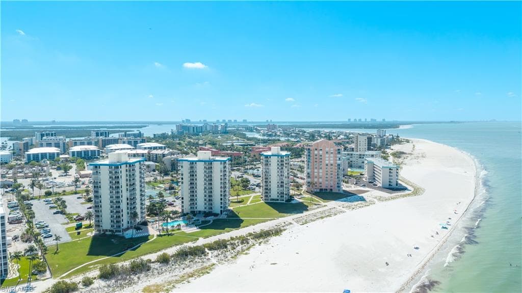 7360 Estero BLVD 703-30