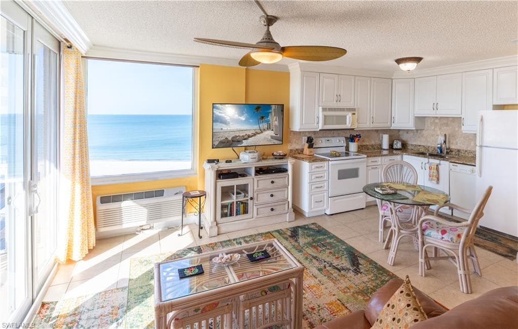 7360 Estero BLVD 703-3