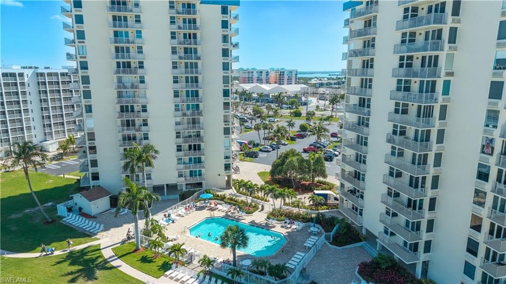 7360 Estero BLVD 703-24