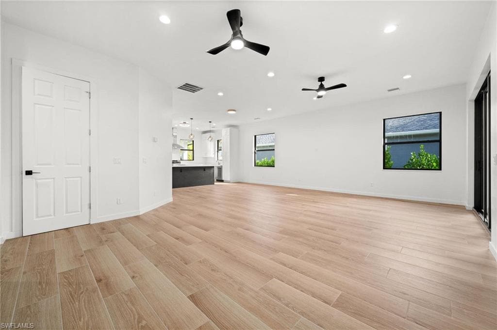 1916 Jefferson AVE-20