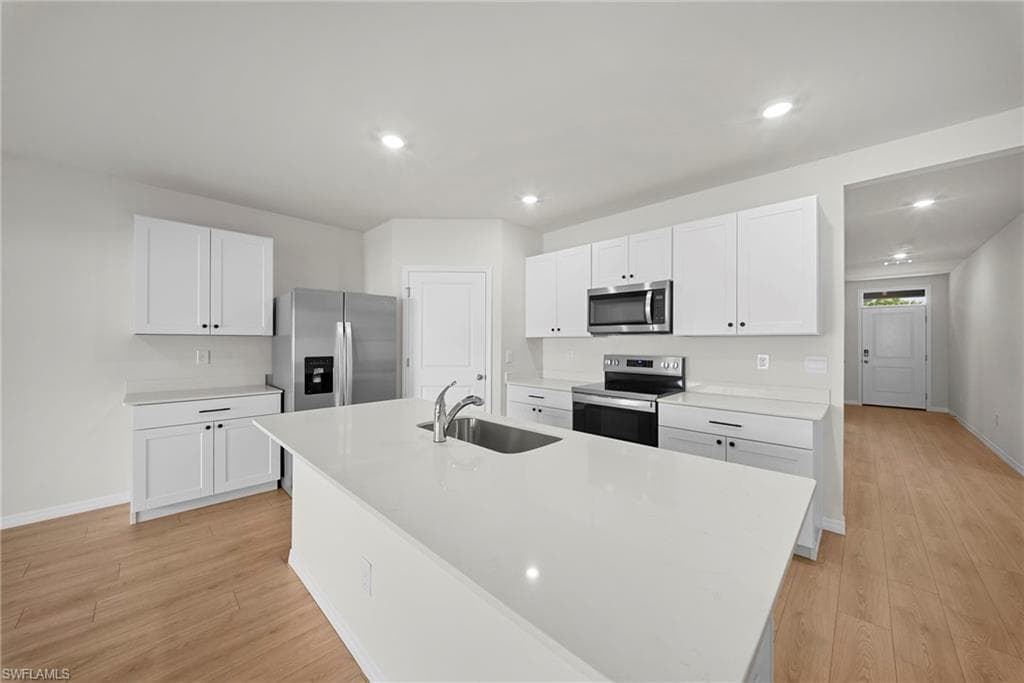 4080 peaceful river LN-12