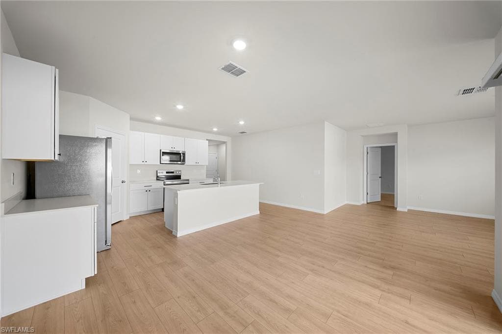 4080 peaceful river LN-15