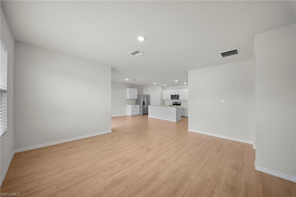 4080 peaceful river LN-19