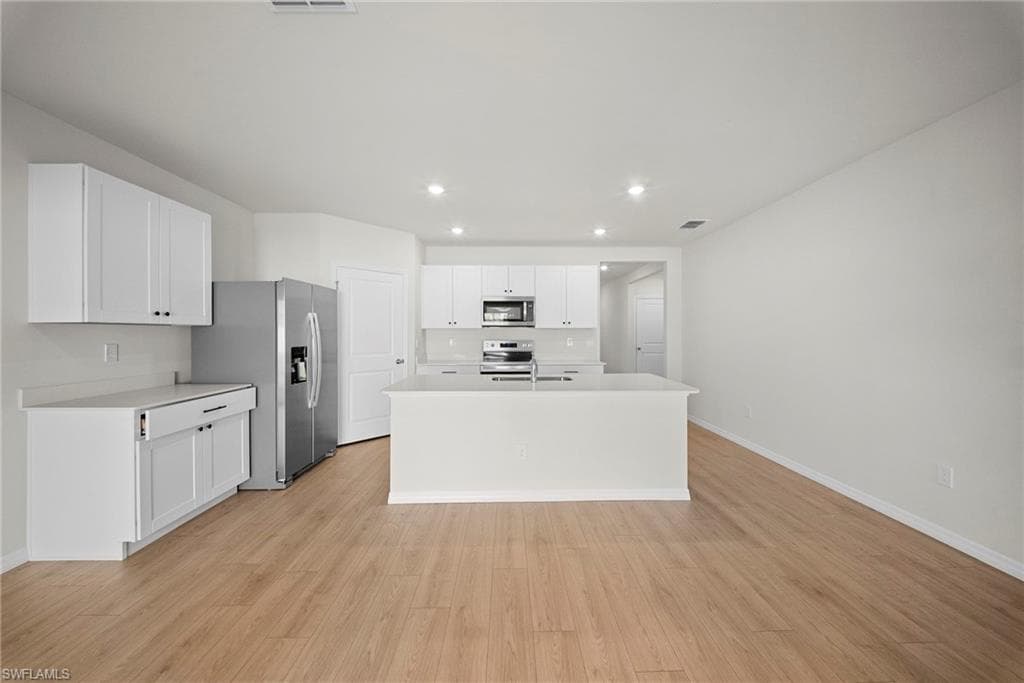 4080 peaceful river LN-14