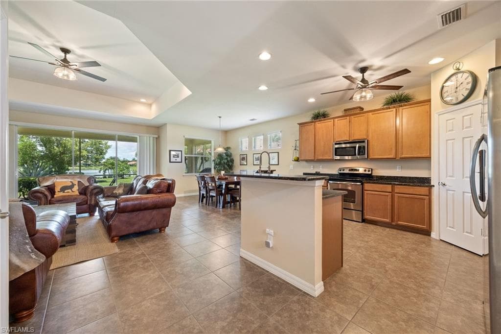 2466 Ashbury CIR-5