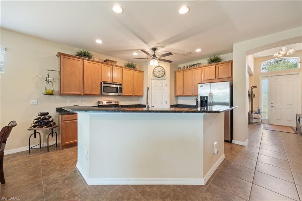 2466 Ashbury CIR-6