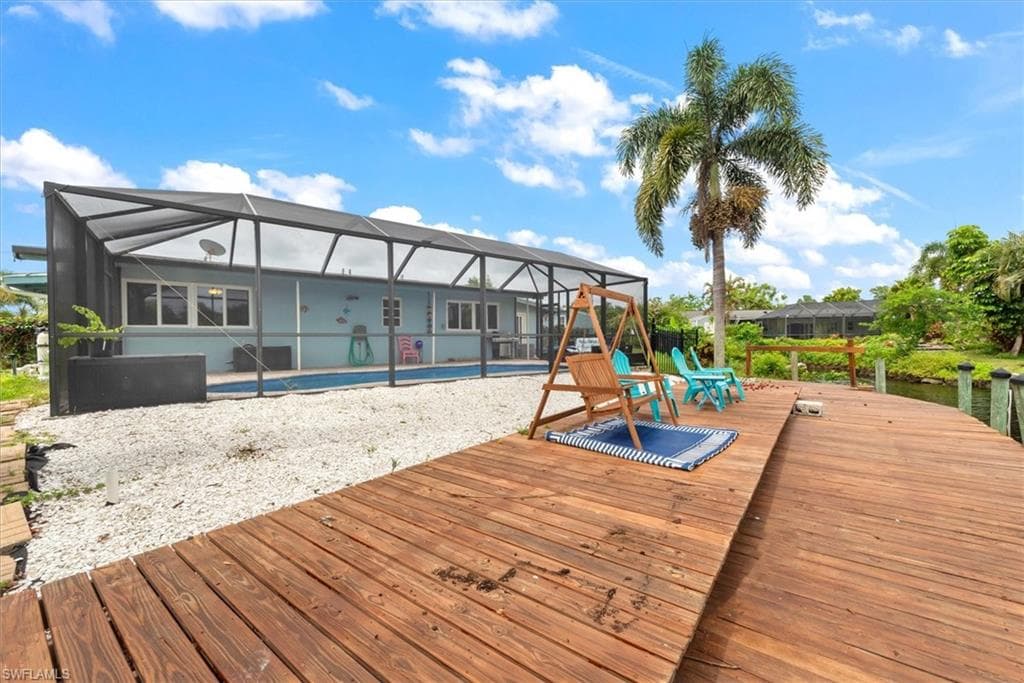 1721 Club House RD-36