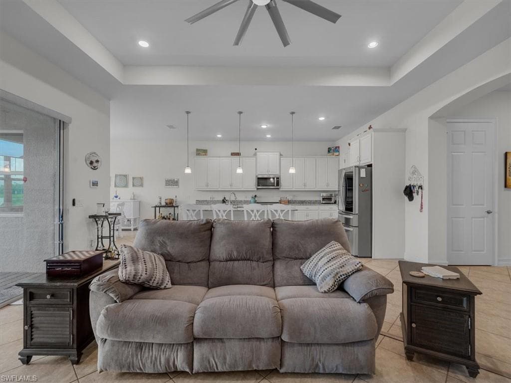 3271 Baravaldo CIR-17