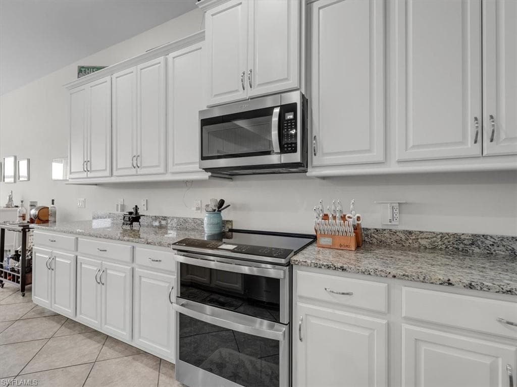 3271 Baravaldo CIR-14