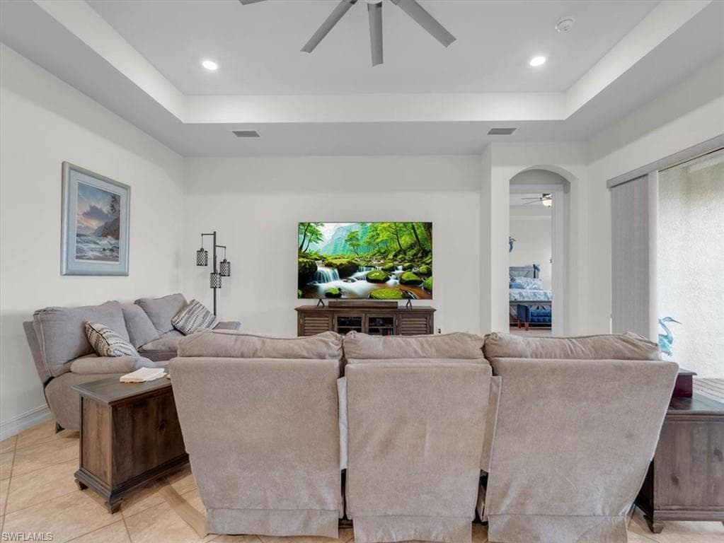 3271 Baravaldo CIR-18