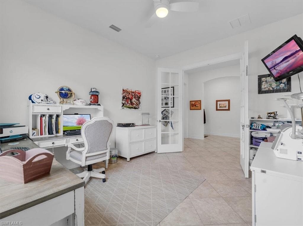 3271 Baravaldo CIR-24