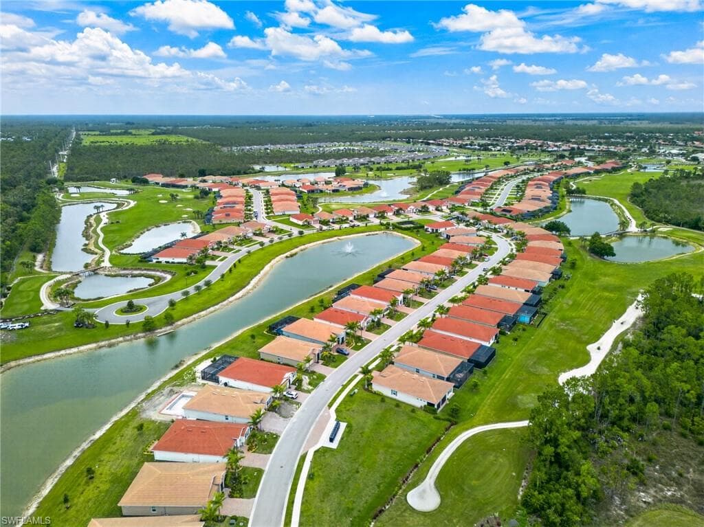 3944 Crosswater DR-32