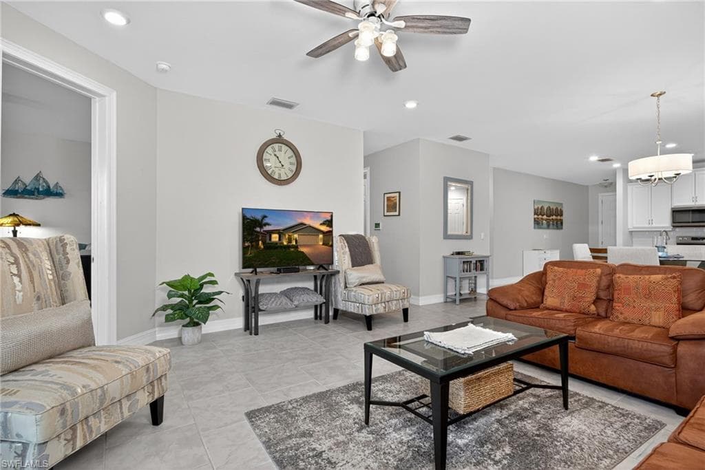 3944 Crosswater DR-23