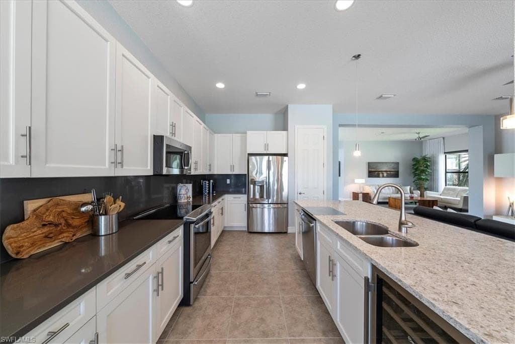 3264 Pacific DR-22
