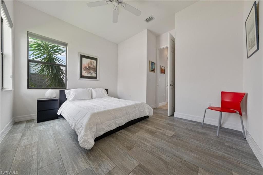 3264 Pacific DR-11
