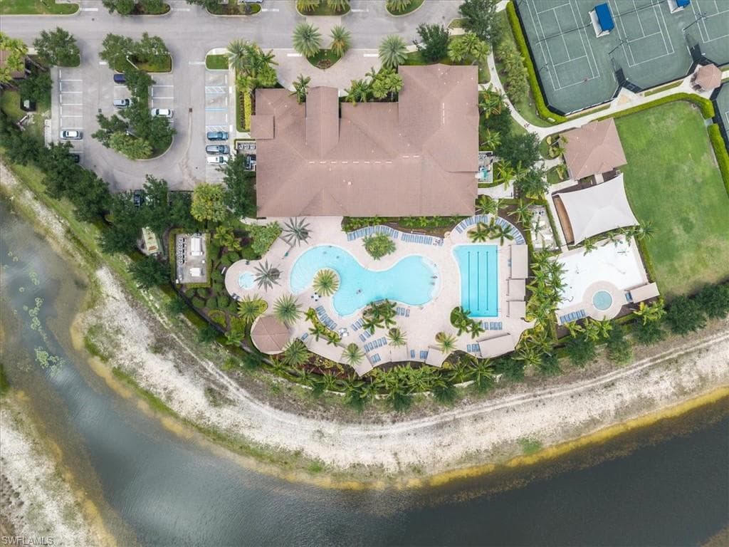 3264 Pacific DR-35