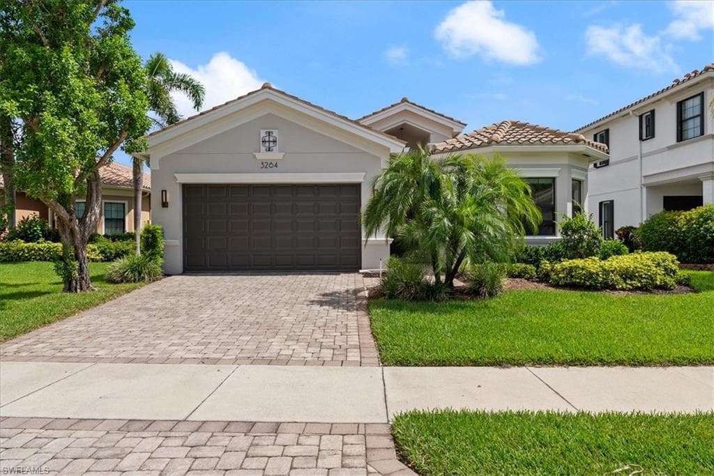 3264 Pacific DR-4