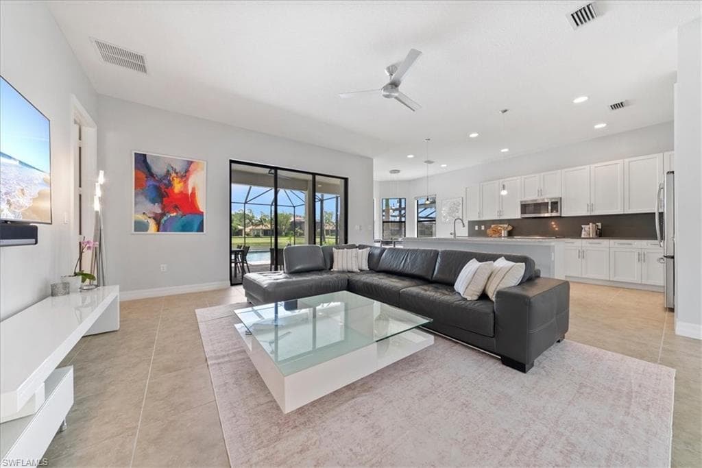 3264 Pacific DR-14