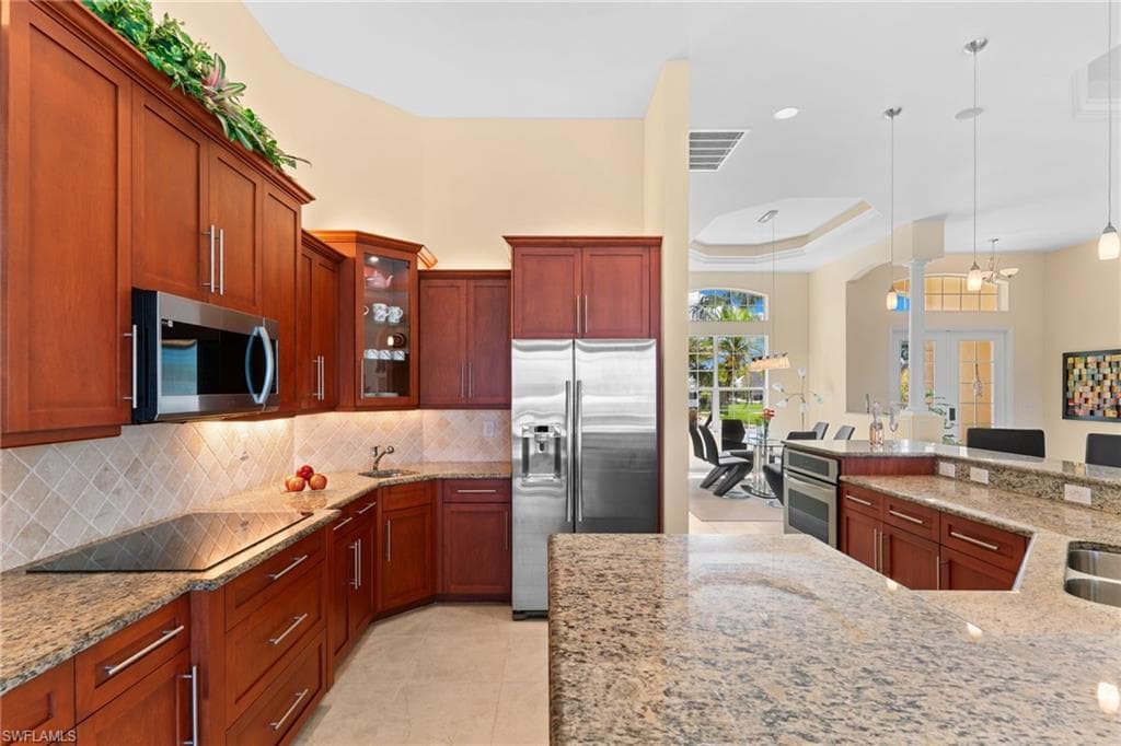 3522 19th AVE-16