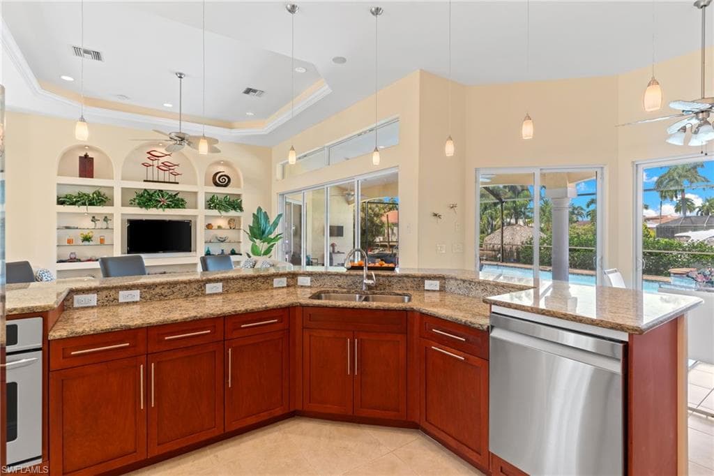 3522 19th AVE-13