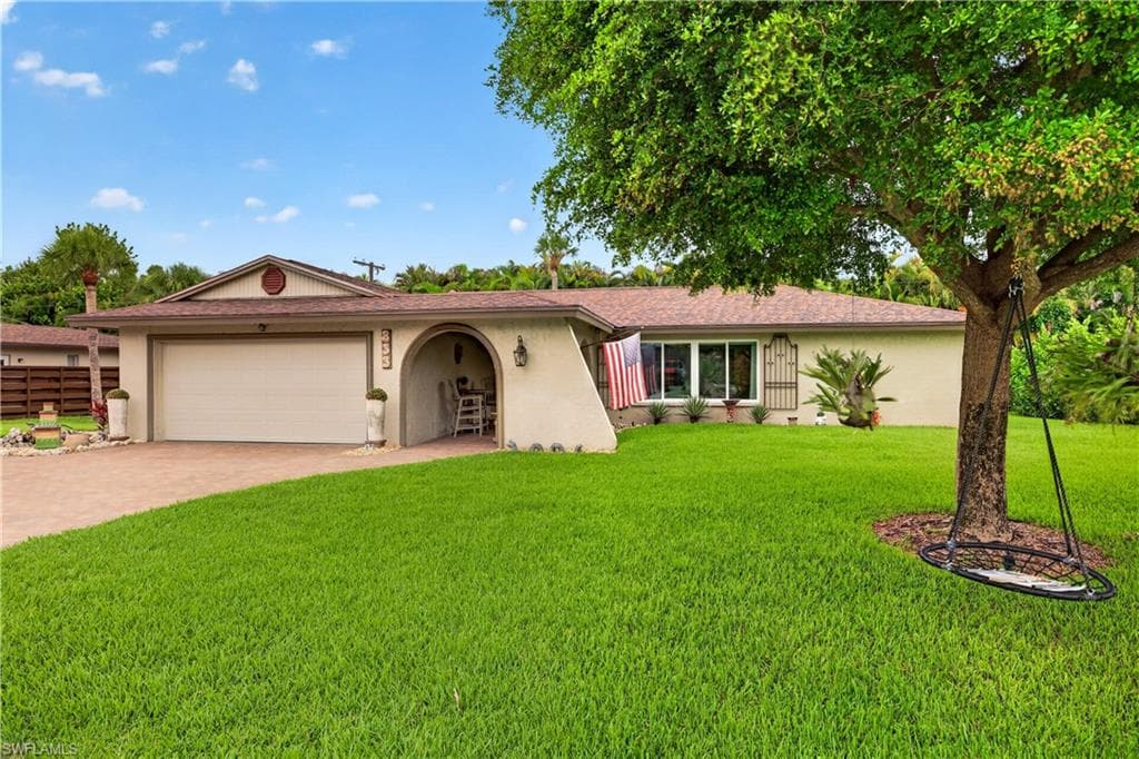 833 N Town And River DR-32