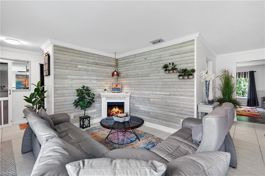 833 N Town And River DR-3