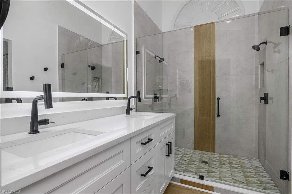 401 Countryside DR-25