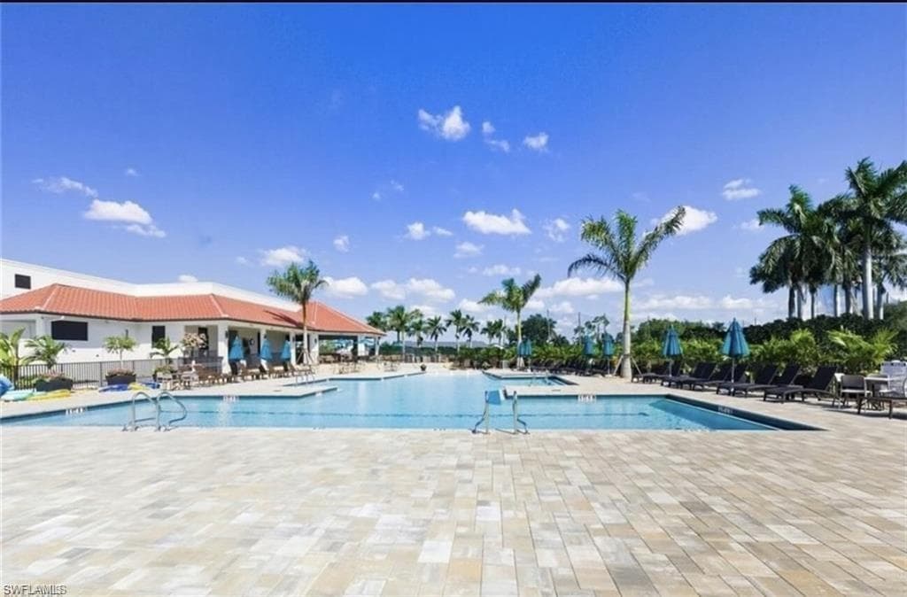401 Countryside DR-43