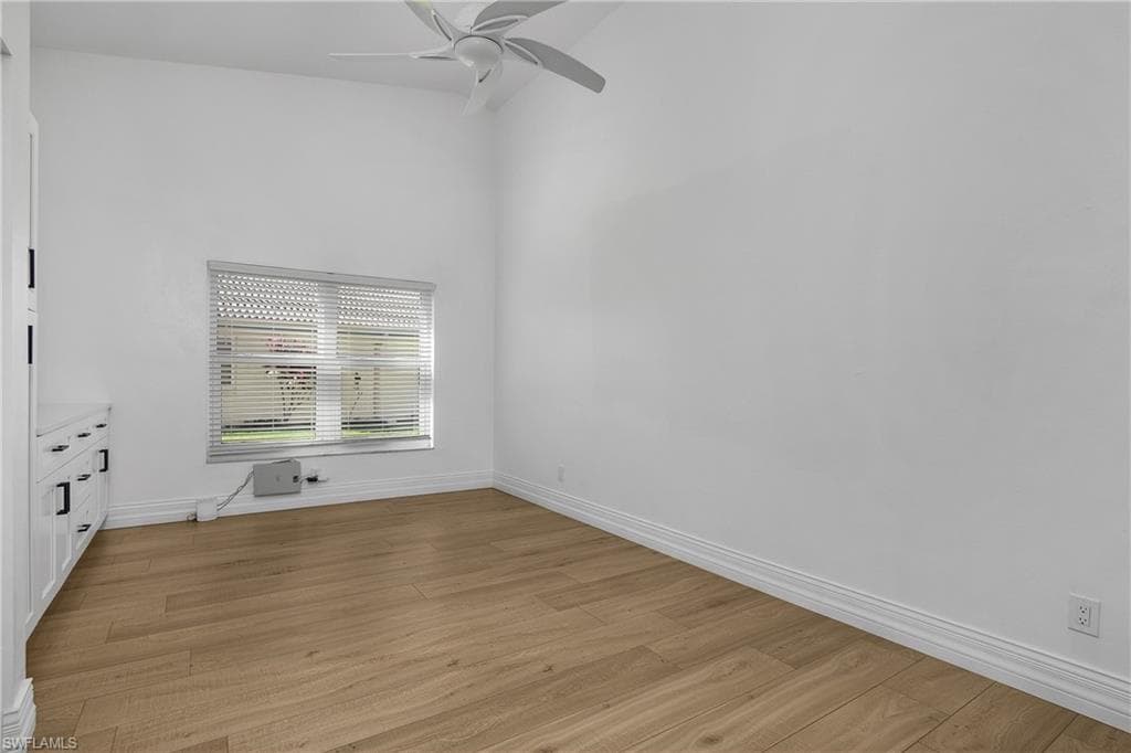 401 Countryside DR-30