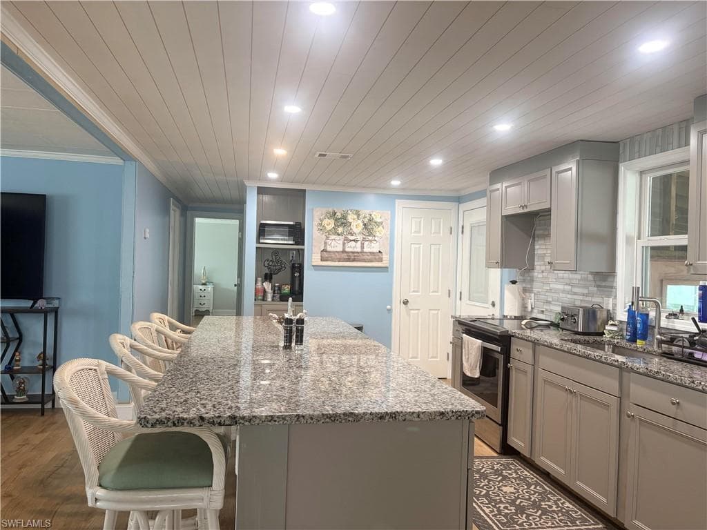2781 Indianwood DR-11