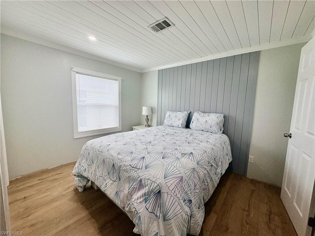 2781 Indianwood DR-27