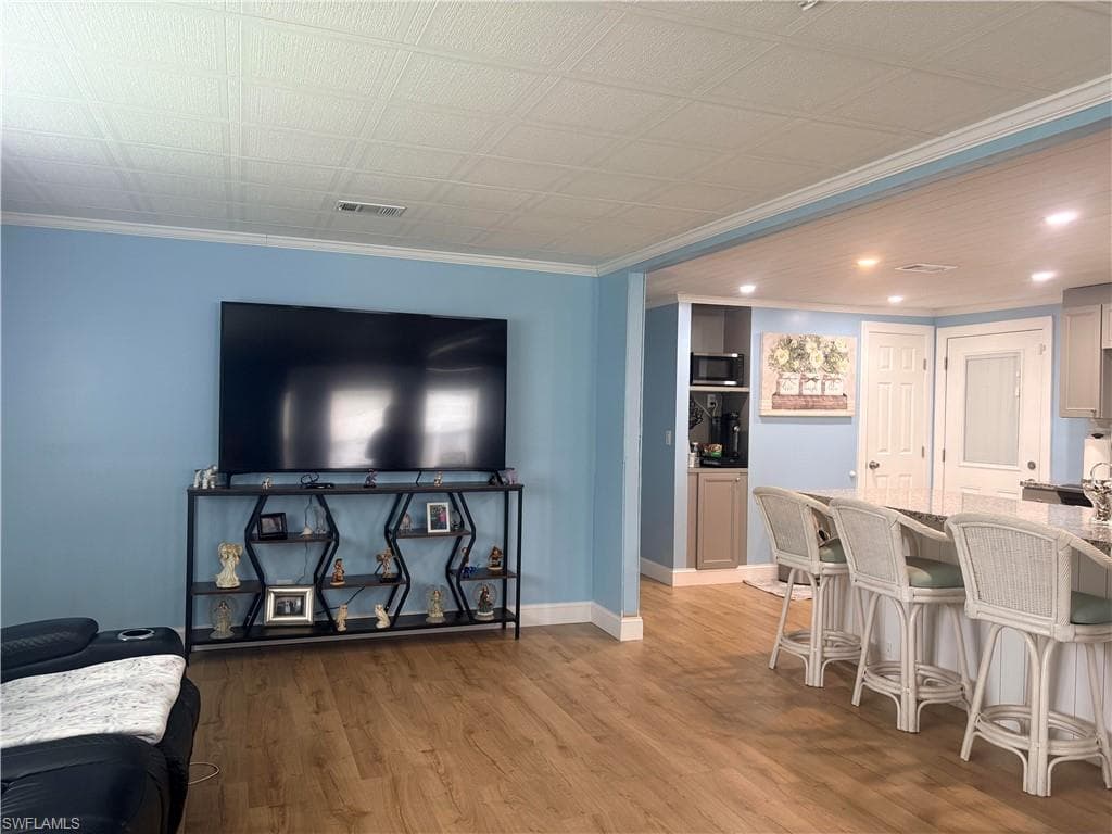 2781 Indianwood DR-8