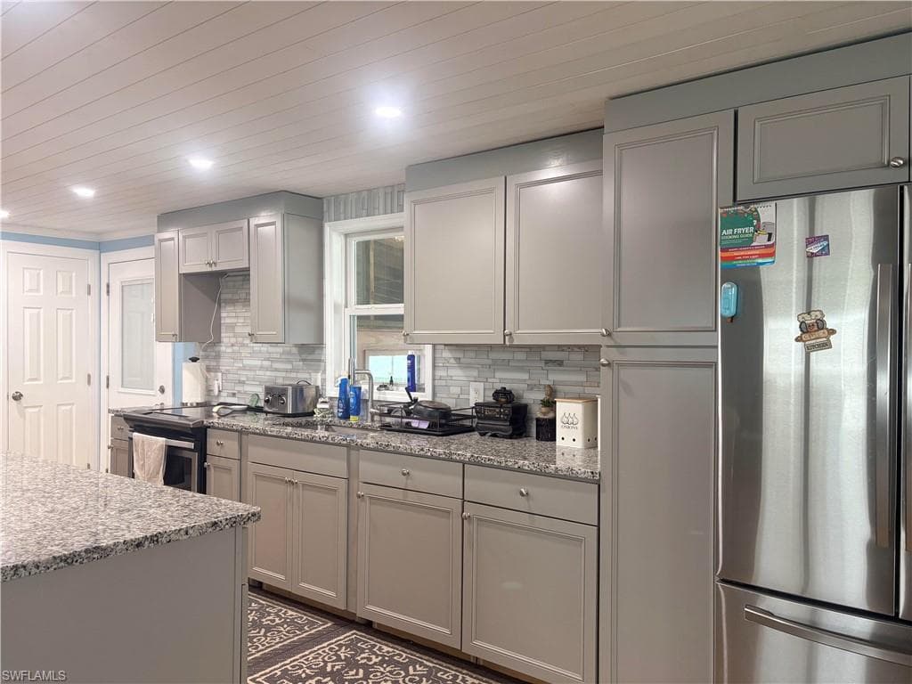 2781 Indianwood DR-14
