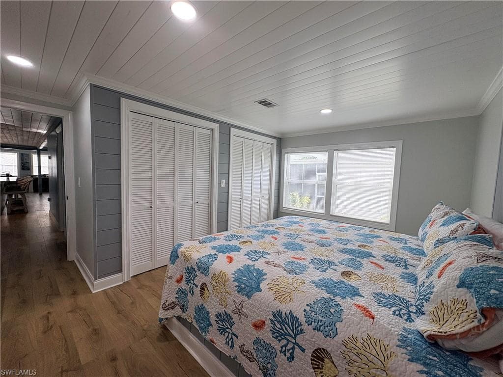 2781 Indianwood DR-18