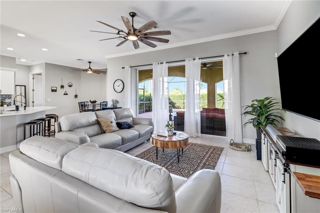 24873 Galicia AVE-13