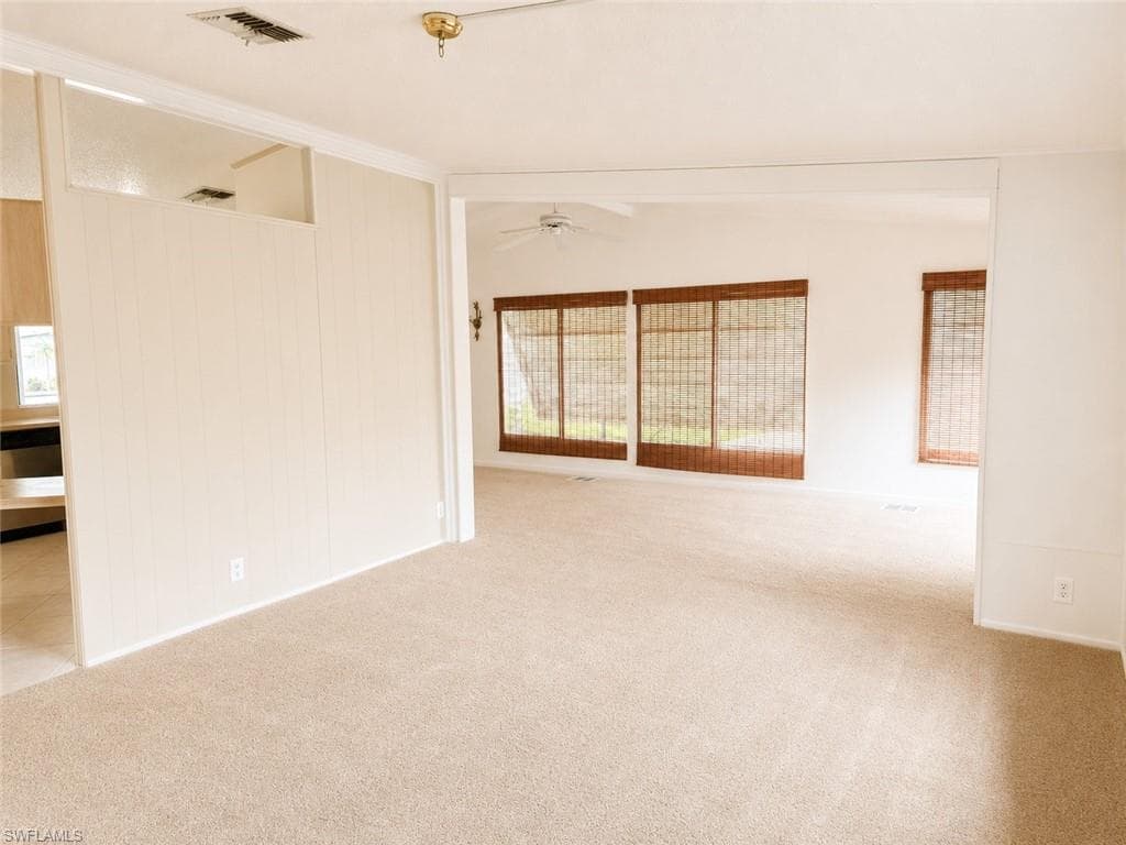 20 Grosbeak LN 20-4