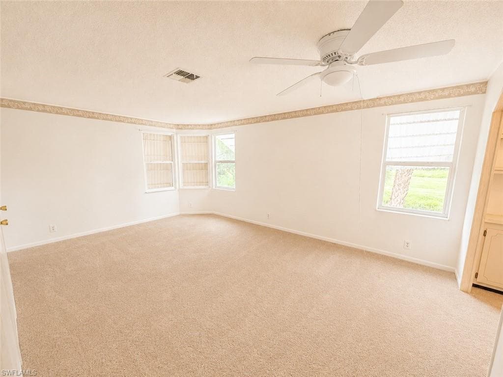 20 Grosbeak LN 20-8
