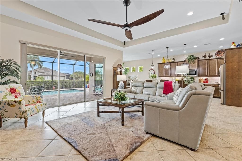 2875 Sunset Pointe CIR E-25