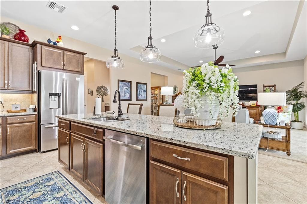 2875 Sunset Pointe CIR E-21