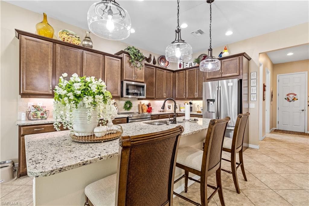 2875 Sunset Pointe CIR E-6