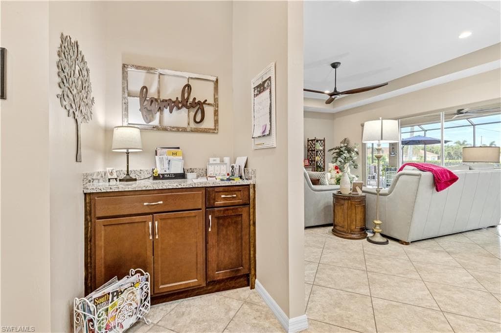 2875 Sunset Pointe CIR E-18