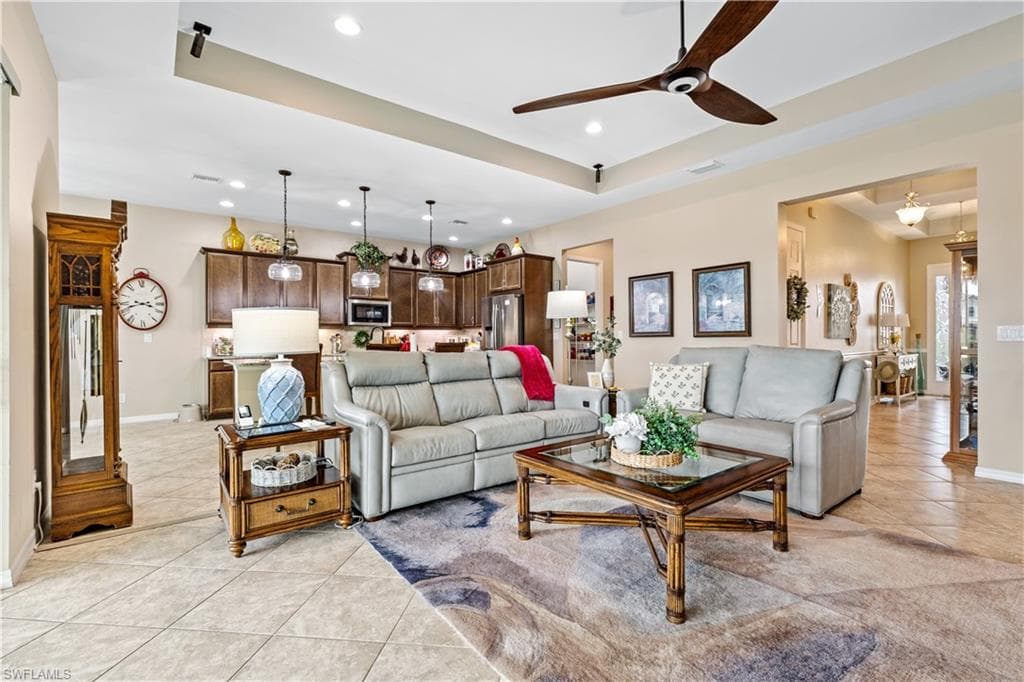 2875 Sunset Pointe CIR E-24