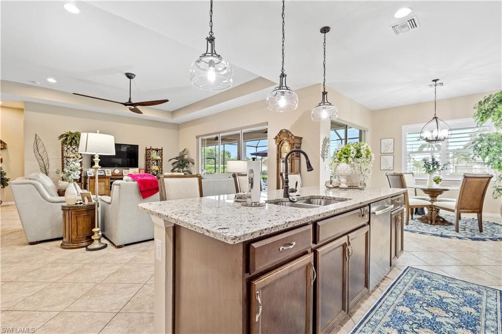 2875 Sunset Pointe CIR E-20