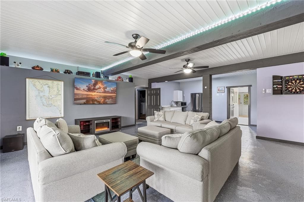 4692 Spring Creek DR-27