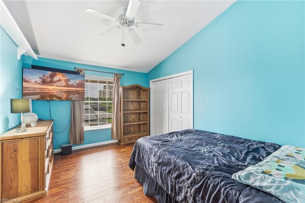 4692 Spring Creek DR-19