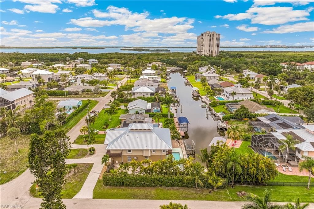 4692 Spring Creek DR-44