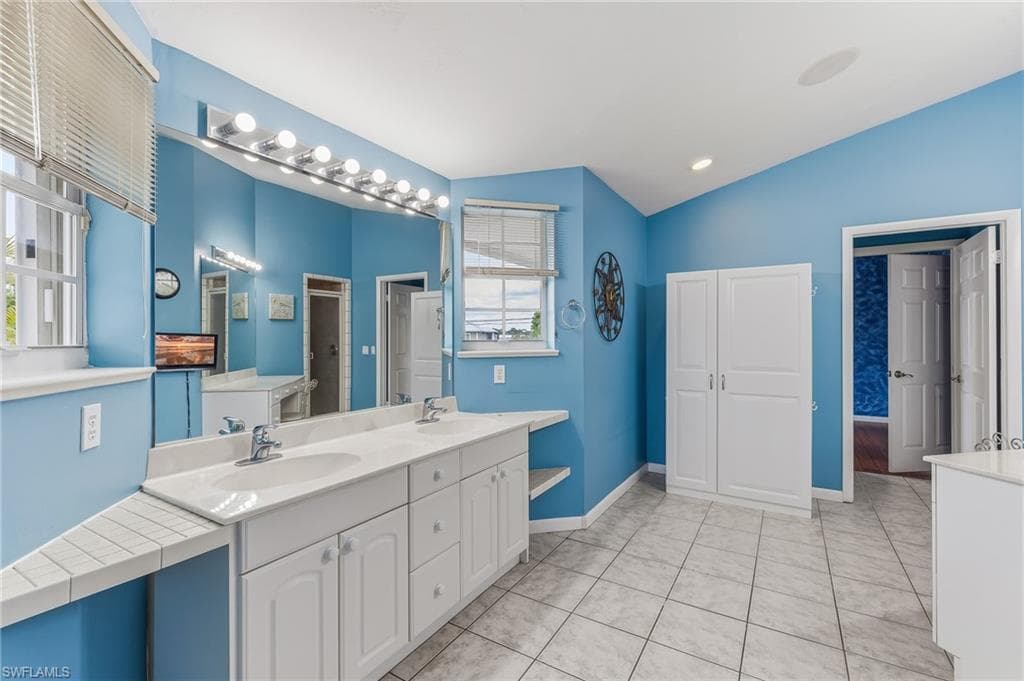 4692 Spring Creek DR-14