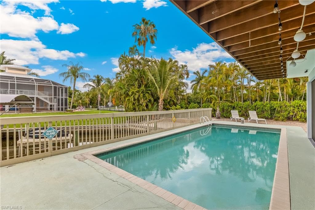 4692 Spring Creek DR-34