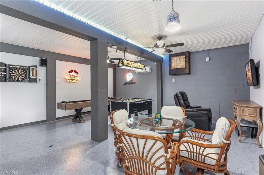 4692 Spring Creek DR-24