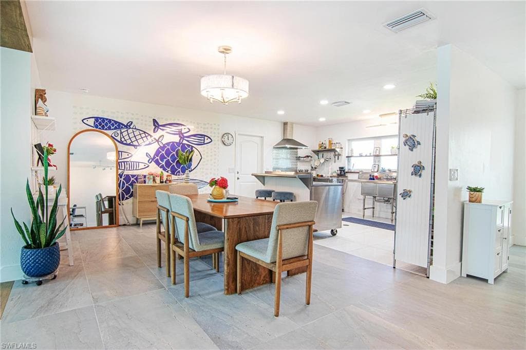1300 Thompson ST-23
